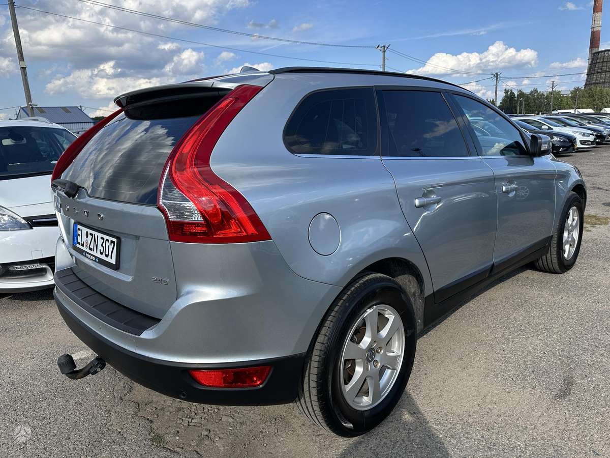Volvo XC60, 2.4 l., Внедорожник / Кроссовер