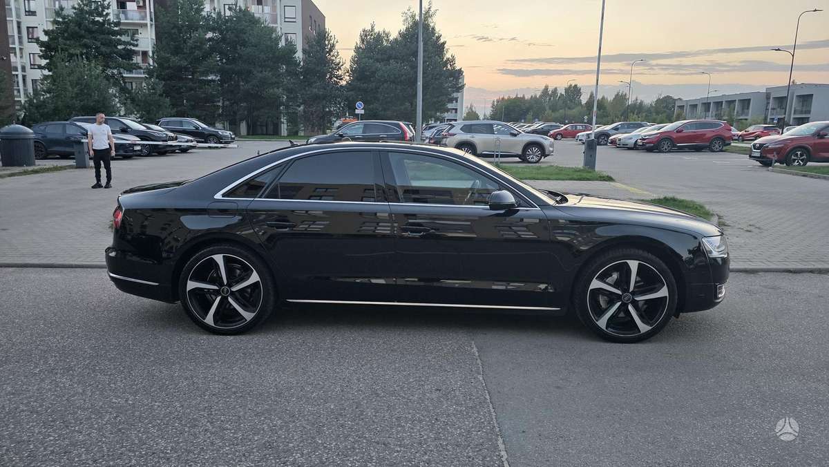 Audi A8 - 5