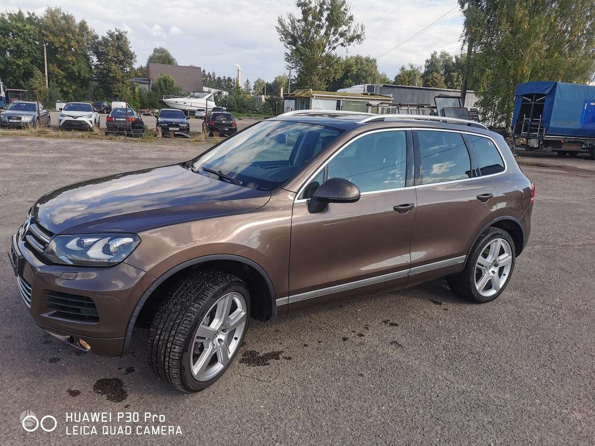 Volkswagen Touareg - 2