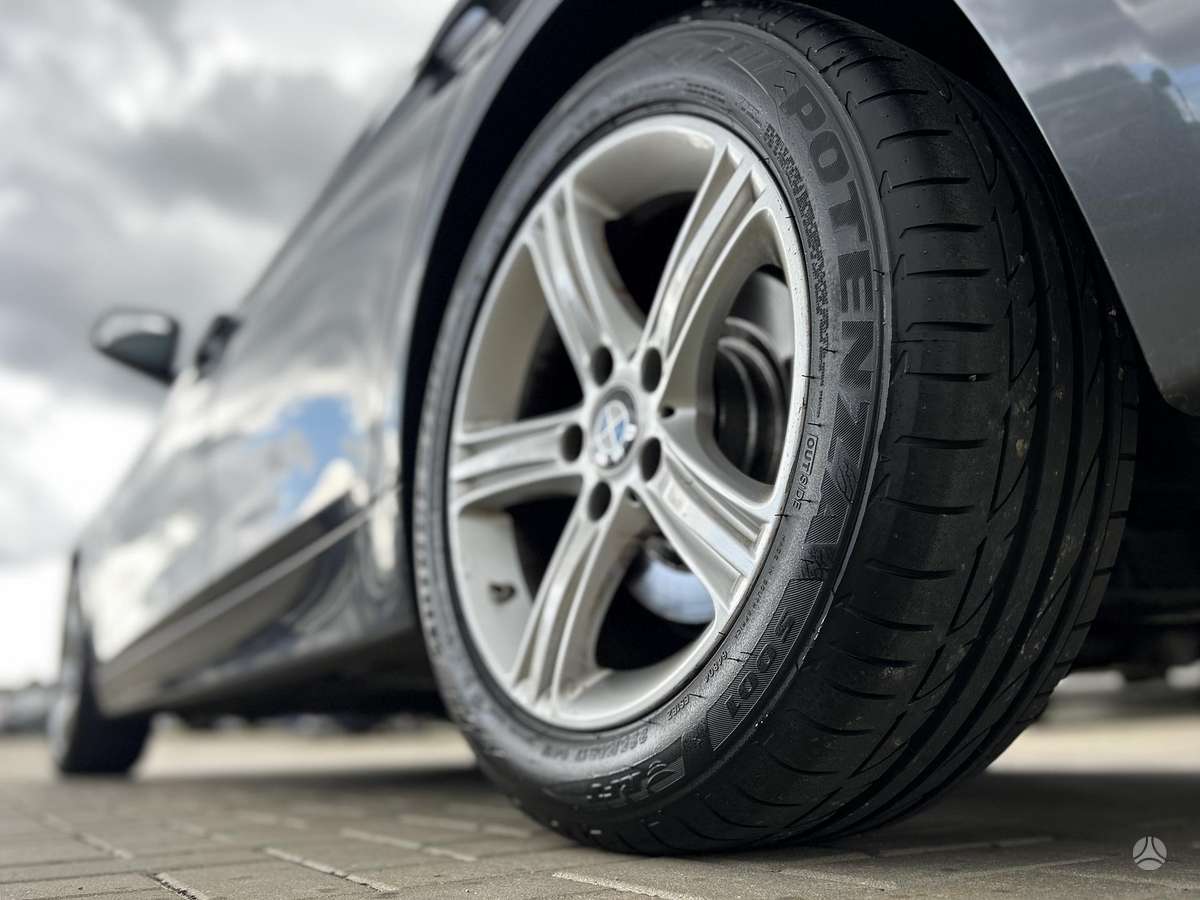 BMW 318, 2.0 l., Седан