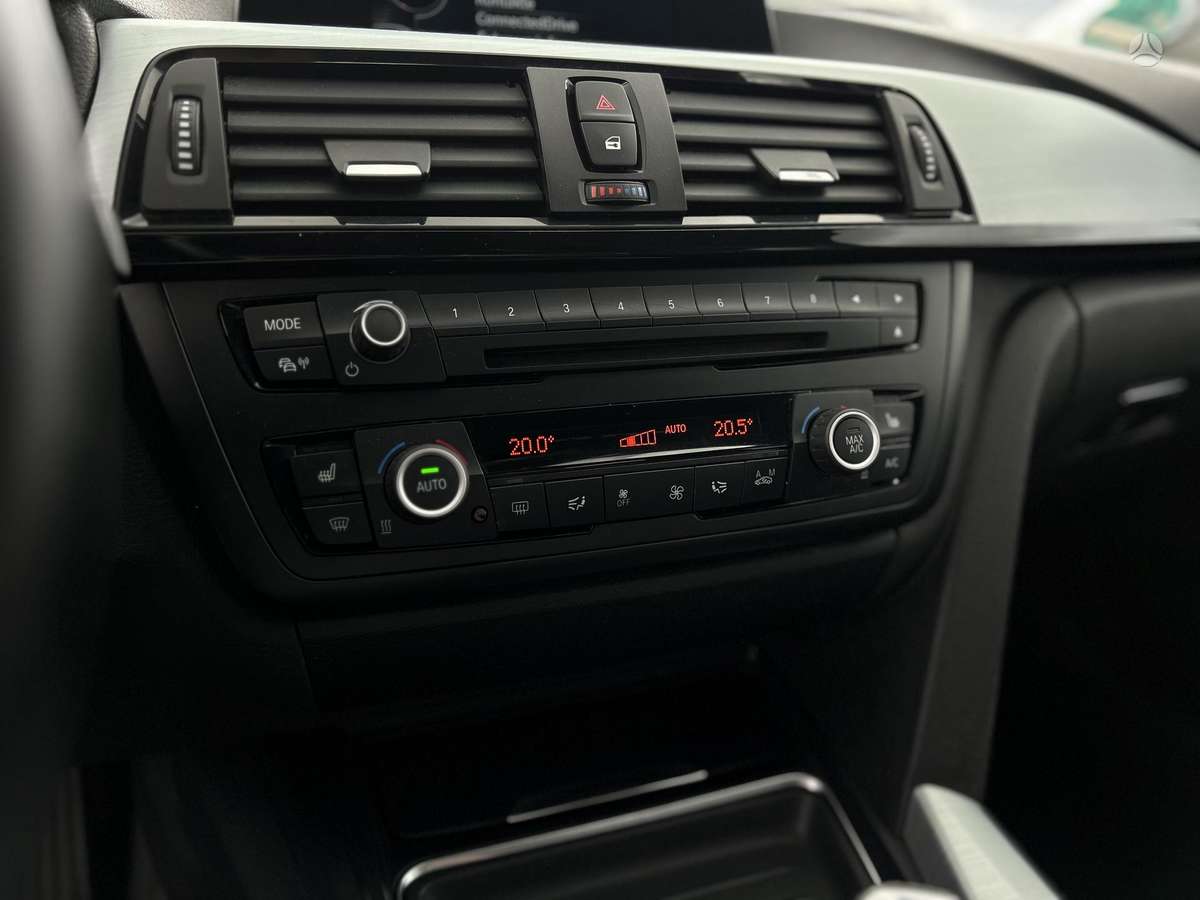 BMW 318, 2.0 l., Седан