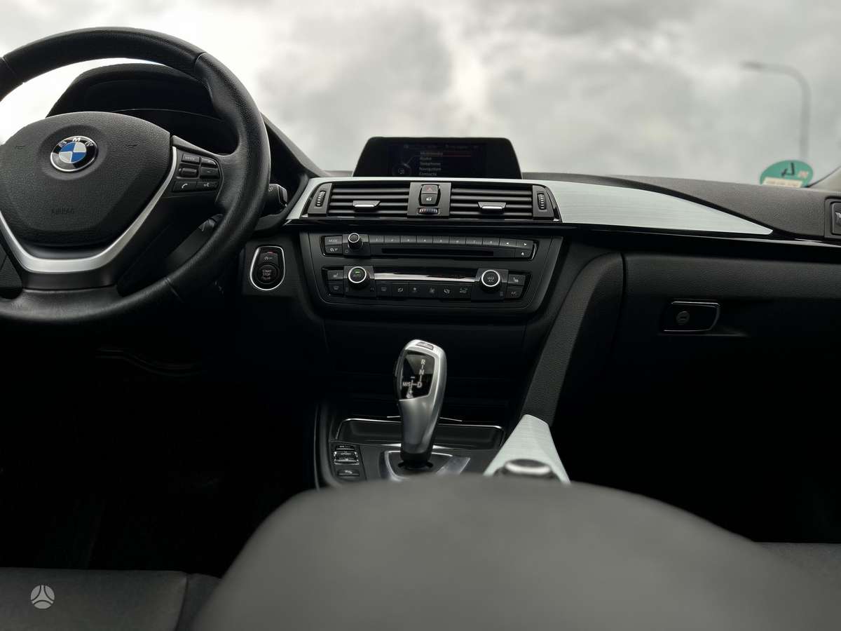 BMW 318, 2.0 l., Седан