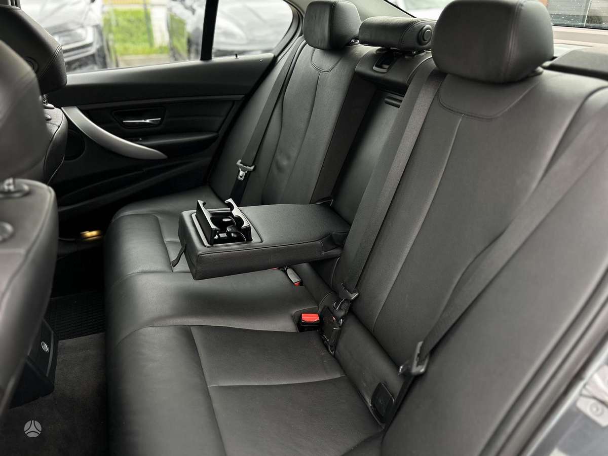 BMW 318, 2.0 l., Седан