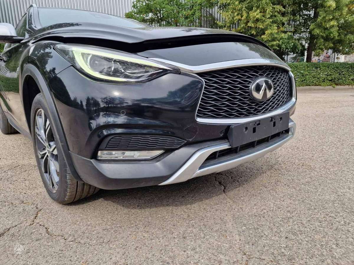 Infiniti QX30 - 2