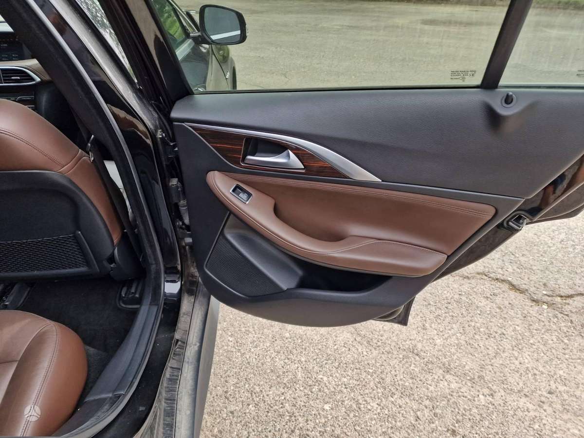 Infiniti QX30 - 3