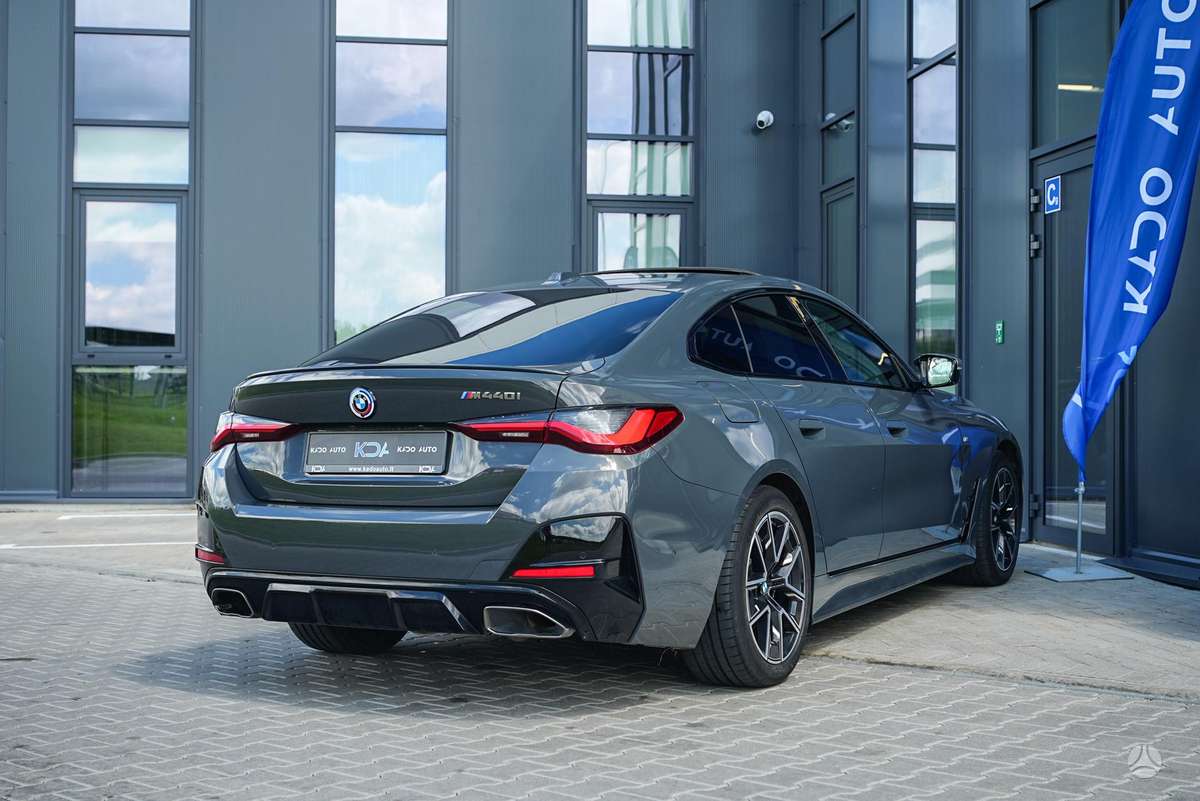 BMW M440 - 12