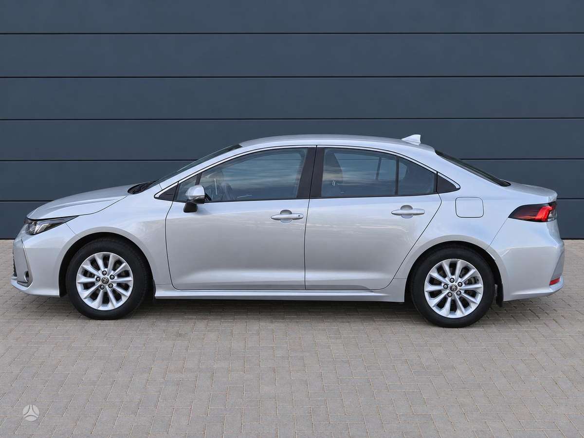 Toyota Corolla - 2