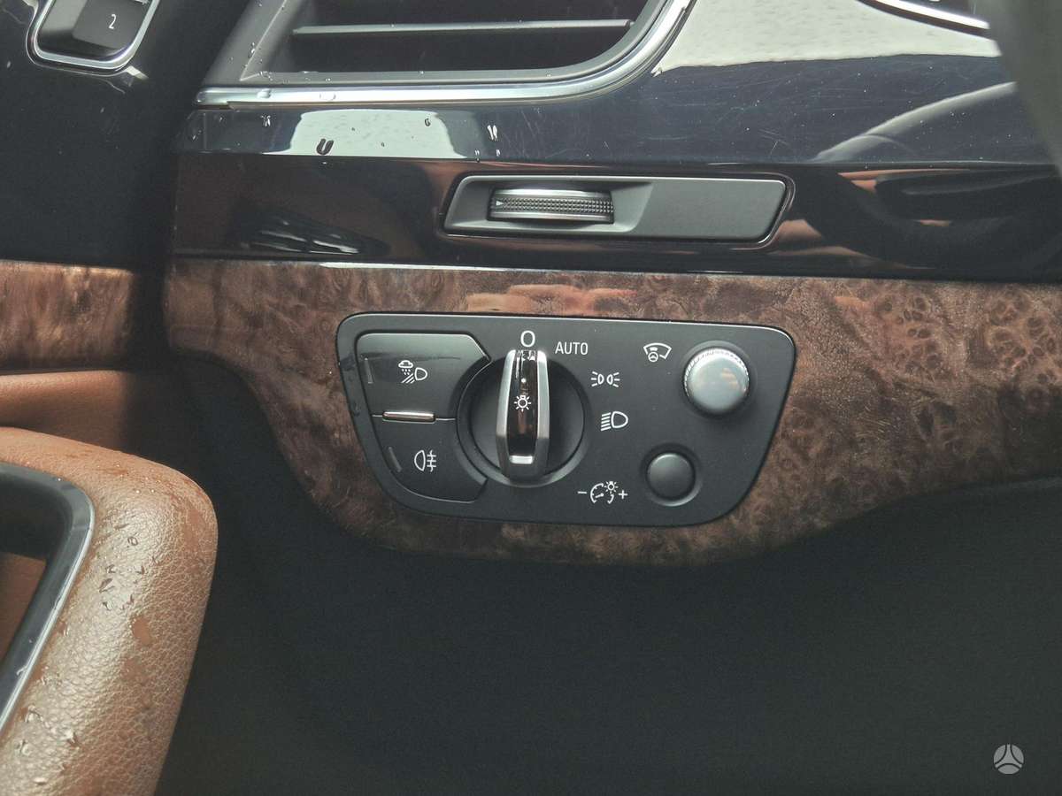 Audi Q7, 3.0 l., Внедорожник / Кроссовер