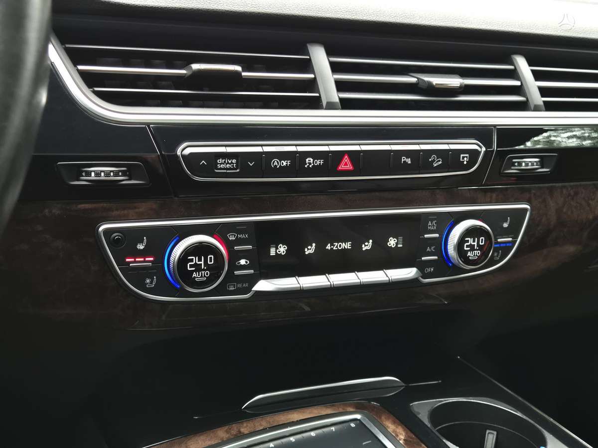 Audi Q7, 3.0 l., Внедорожник / Кроссовер