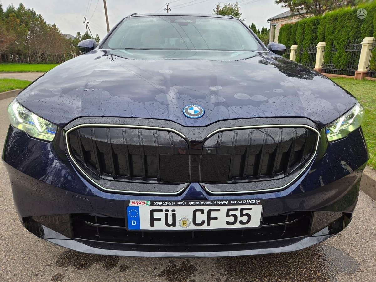 BMW i5 - 8