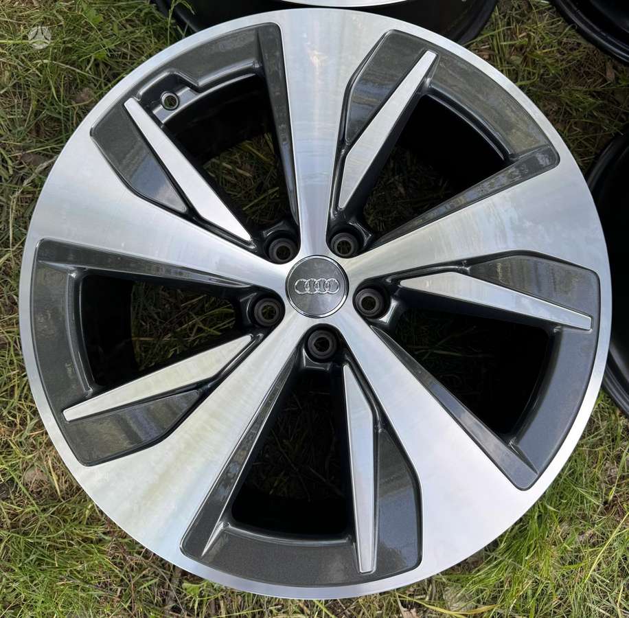Audi A4, A5, A6, Q5, Q7, Q8, E tron, lengvojo lydinio, R20