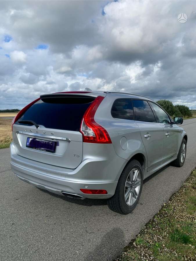 Volvo XC60, 2.0 l., off-road / crossover