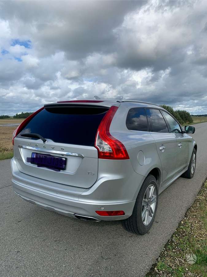 Volvo XC60, 2.0 l., off-road / crossover