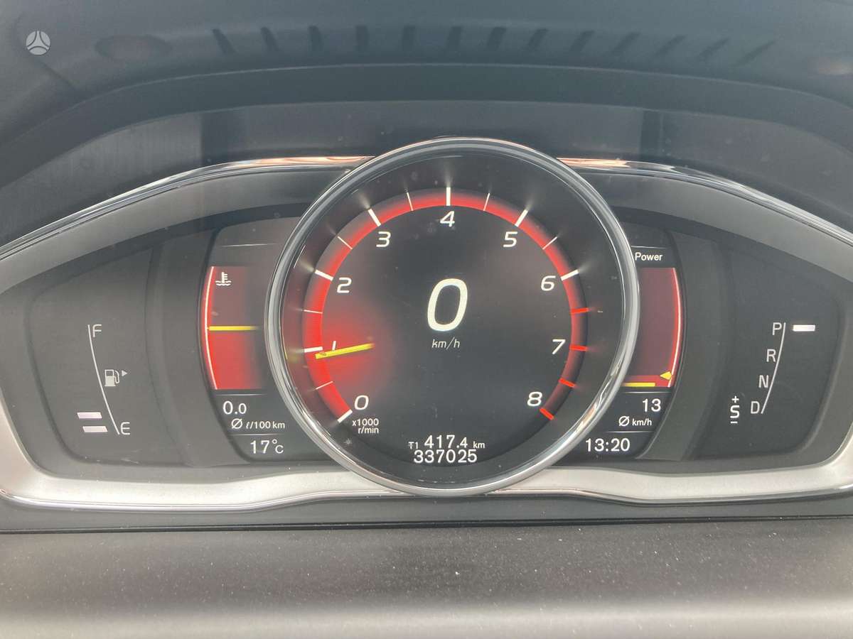 Volvo XC60, 2.0 l., off-road / crossover