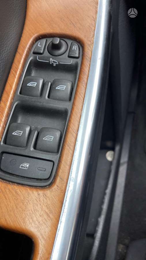 Volvo XC60, 2.0 l., off-road / crossover