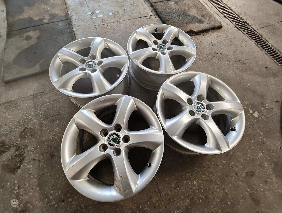 Skoda Fabia, lengvojo lydinio, R15