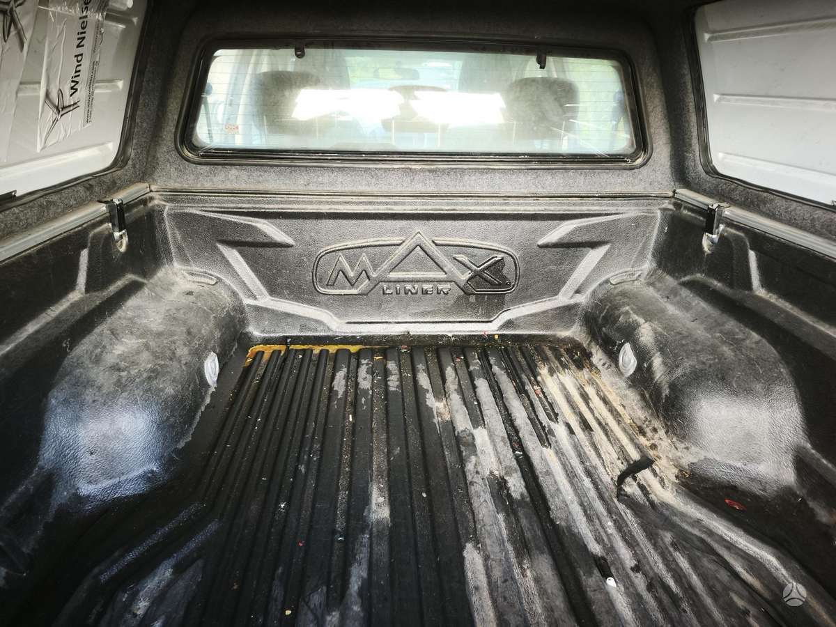 Isuzu D-Max, 2.5 l., Внедорожник / Кроссовер