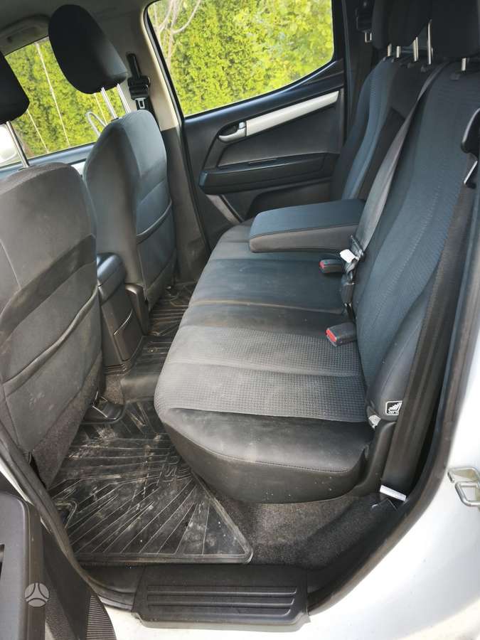 Isuzu D-Max - 11