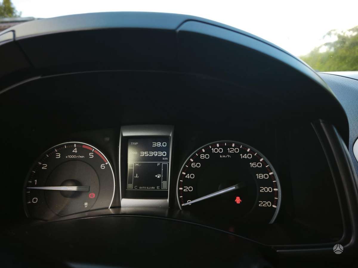 Isuzu D-Max, 2.5 l., Внедорожник / Кроссовер