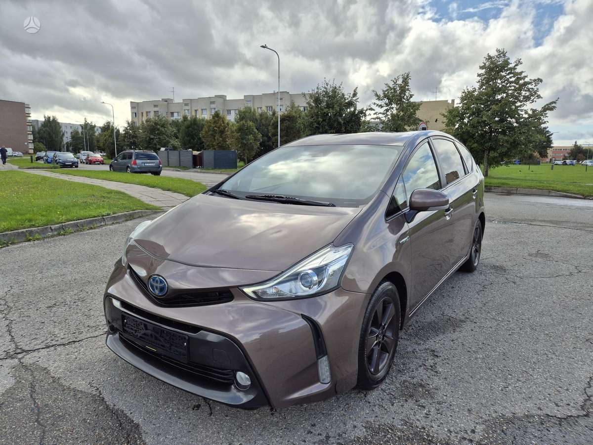 Toyota Prius+ - 1