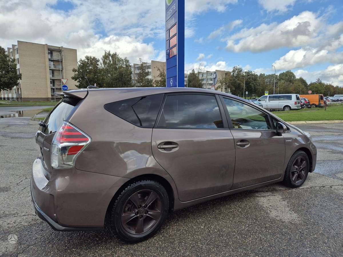 Toyota Prius+ - 5