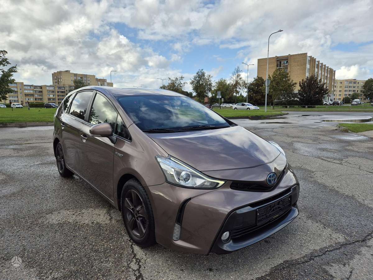 Toyota Prius+ - 8