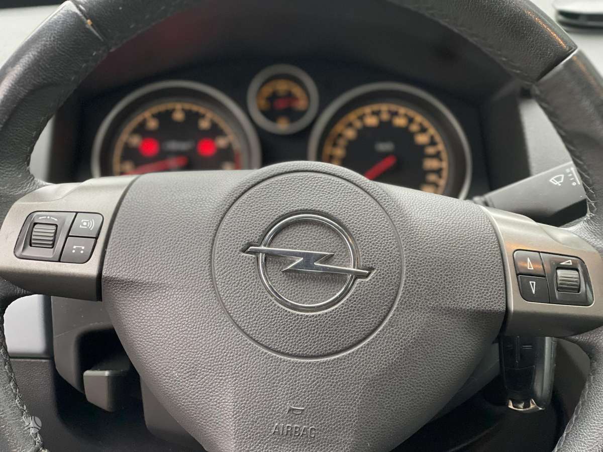 Opel Astra, 1.4 l., hatchback