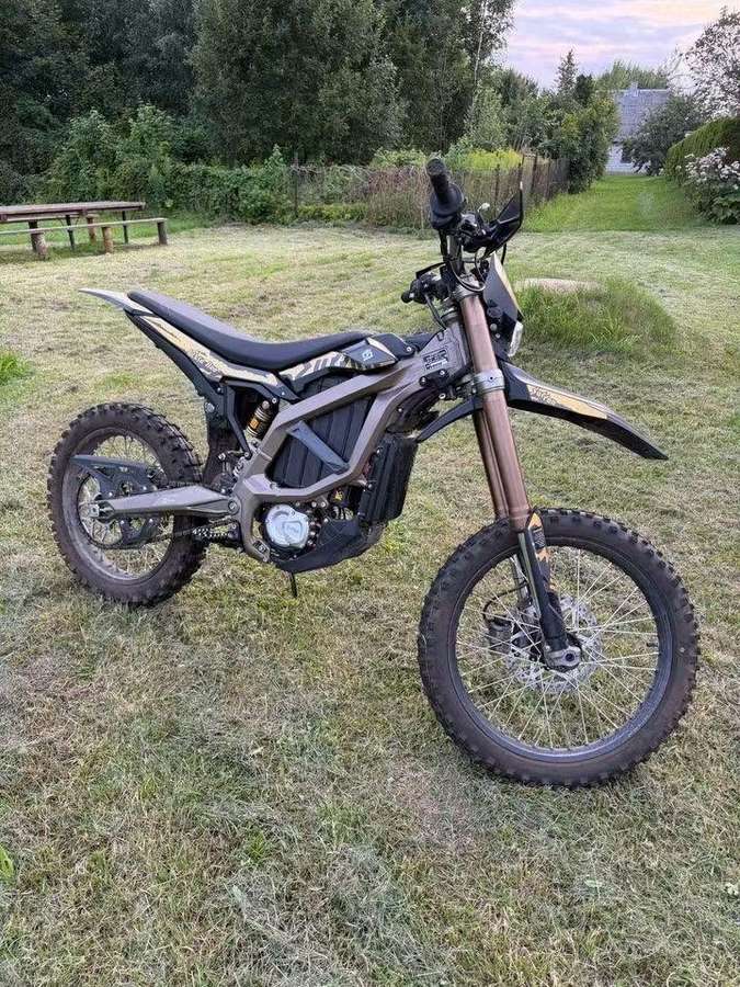 Sur-Ron Ultra bee, krosiniai