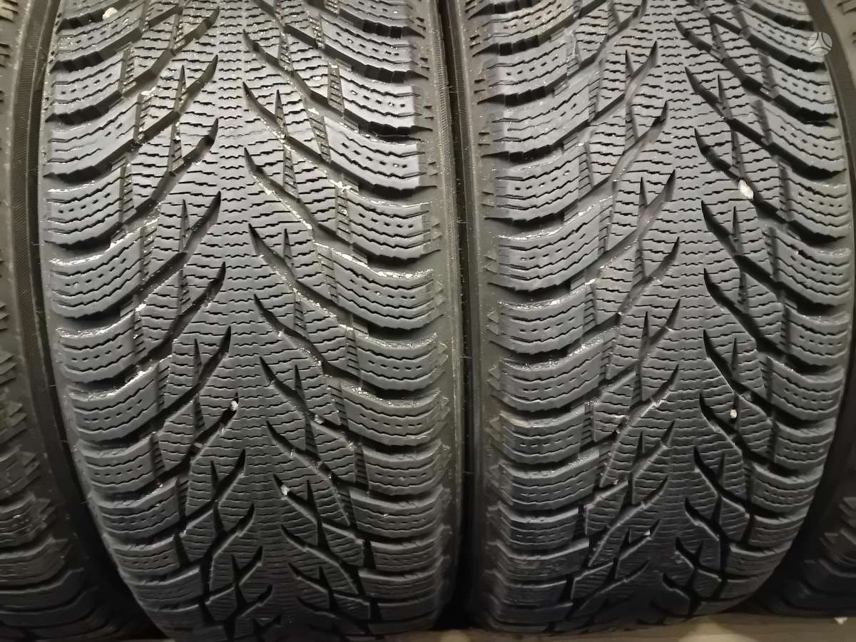 Nokian, зимние 235/60 R17