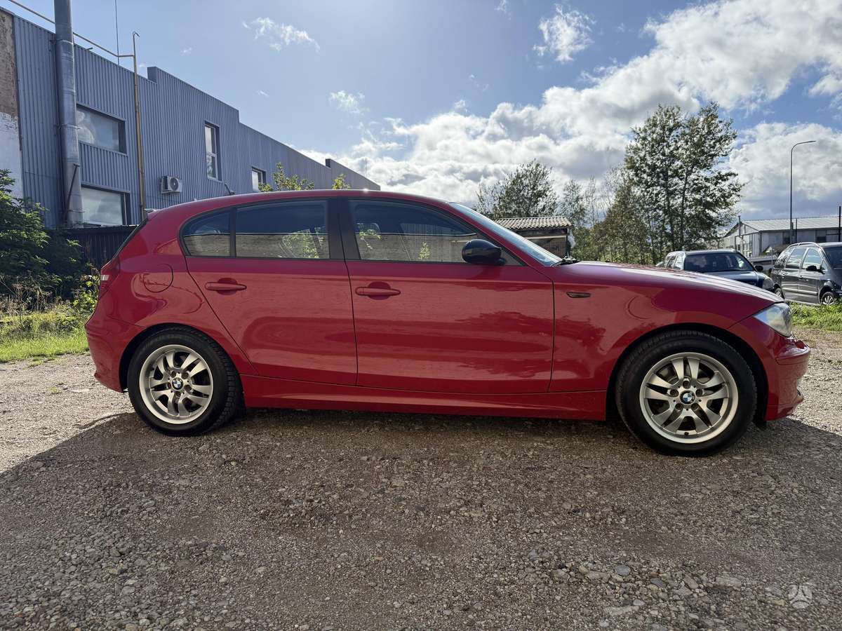 BMW 120, Хэтчбек