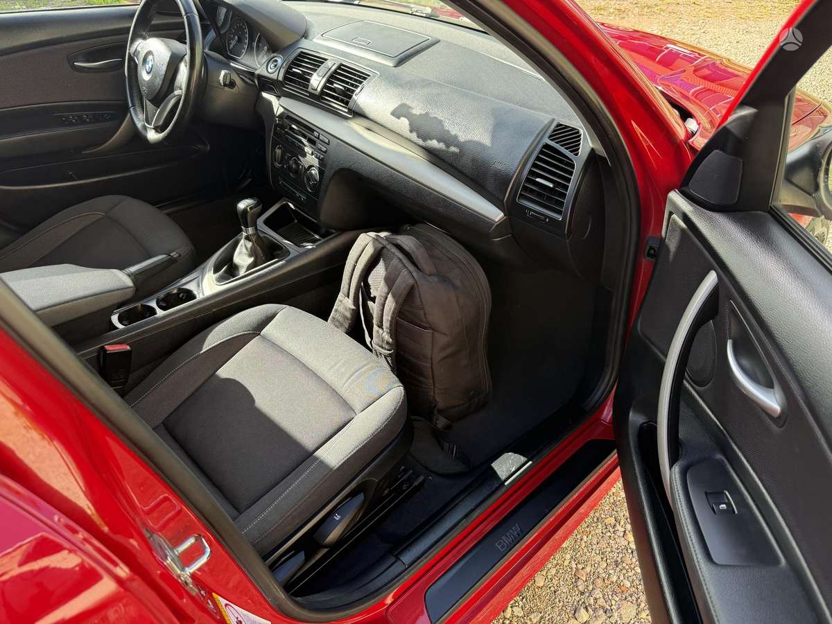 BMW 120, Хэтчбек