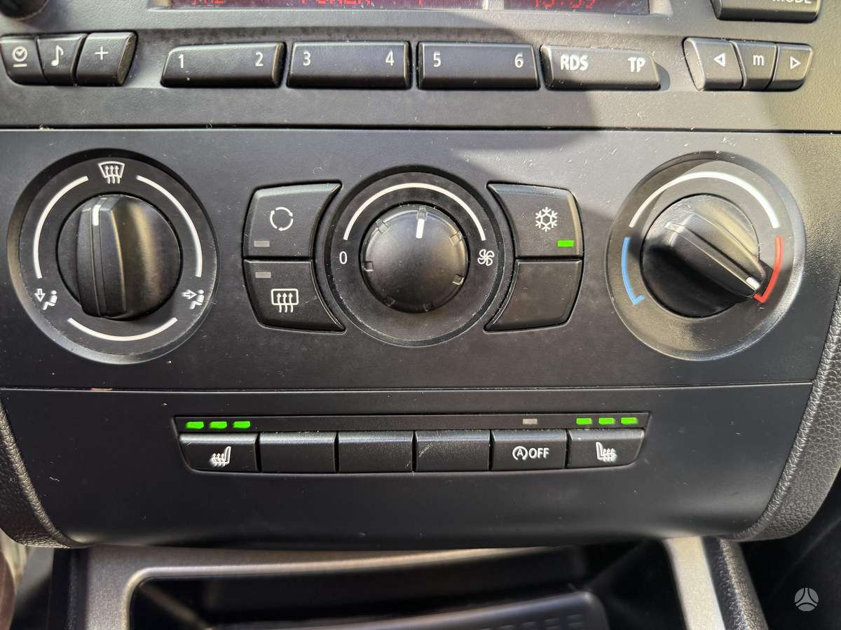 BMW 120, Хэтчбек