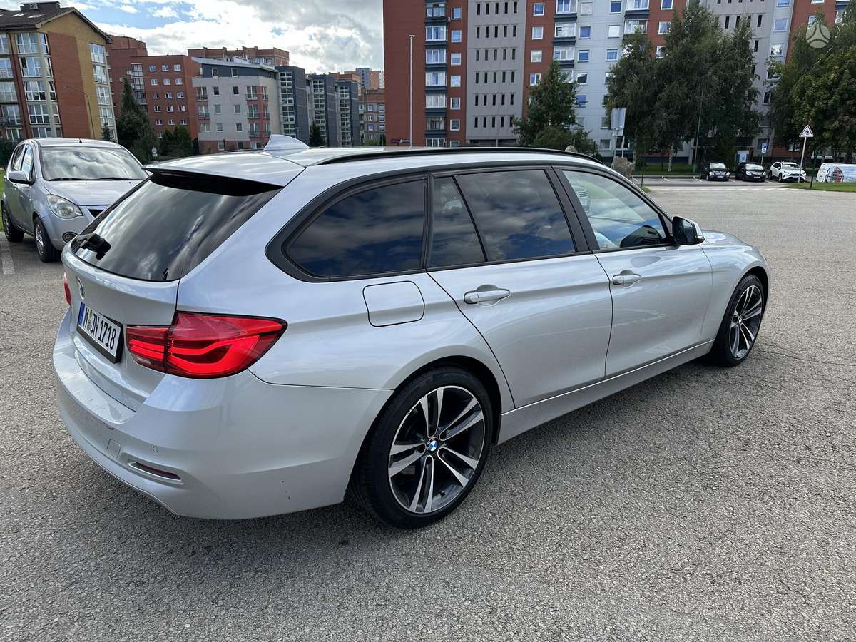 BMW 318 - 12