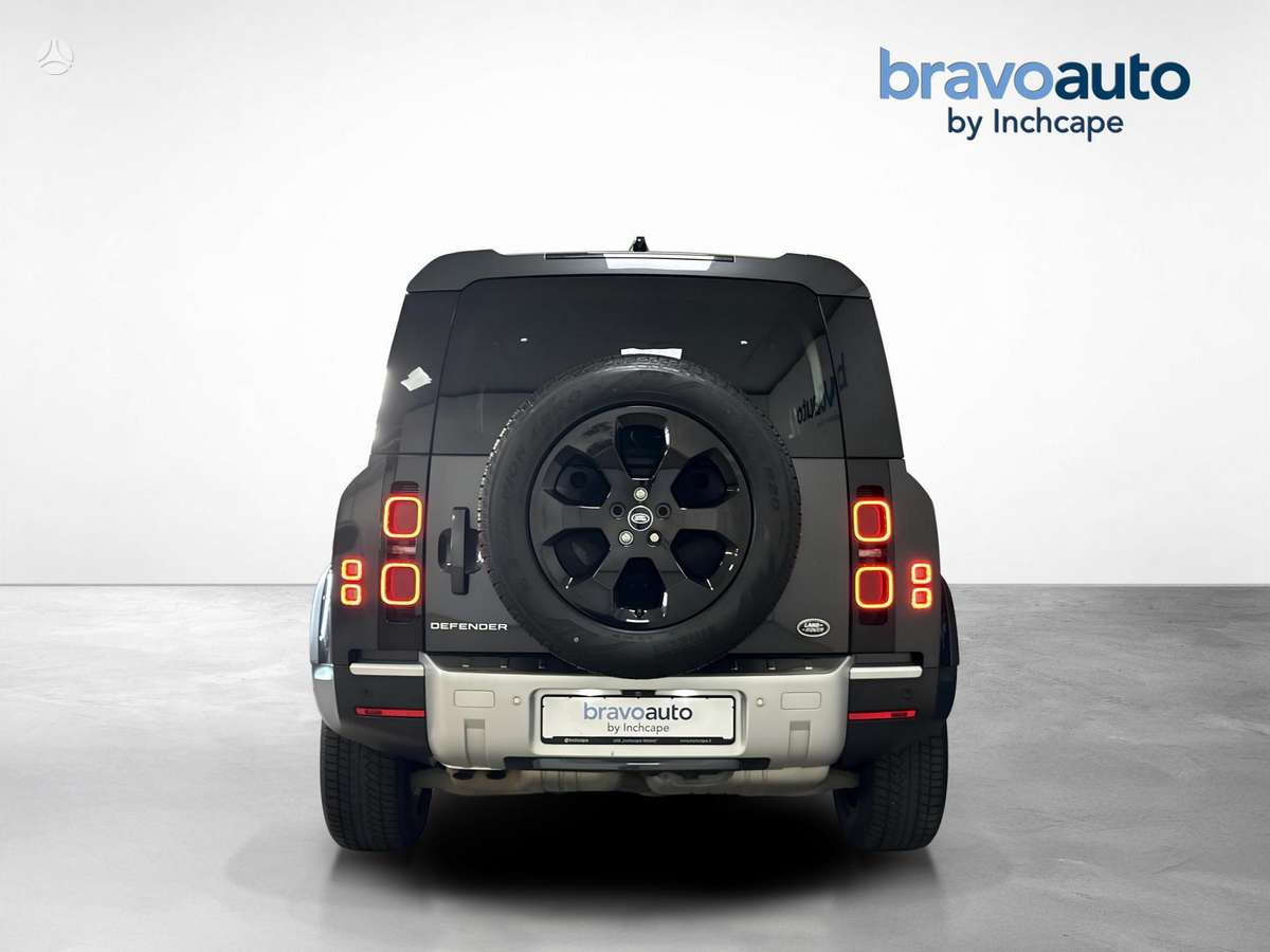 Land Rover Defender - 4