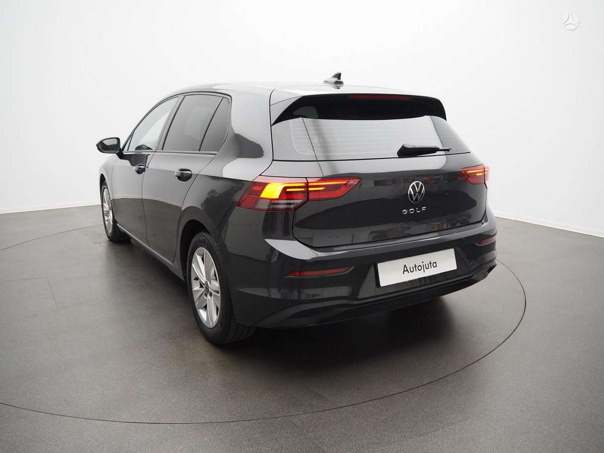 Volkswagen Golf - 6