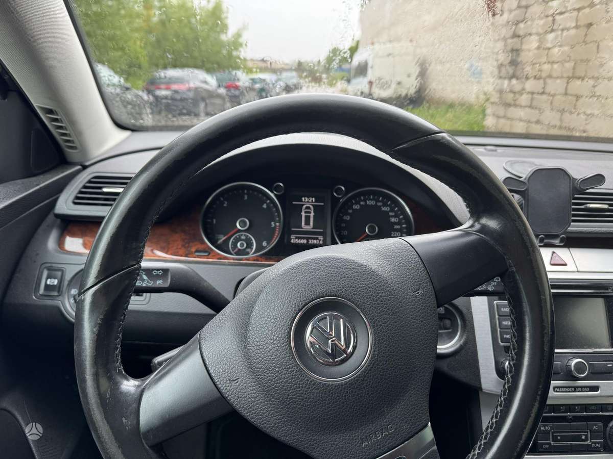 Volkswagen Passat - 6