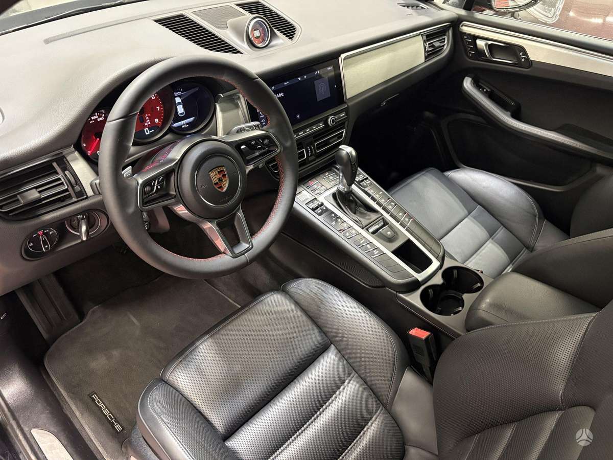 Porsche Macan - 12