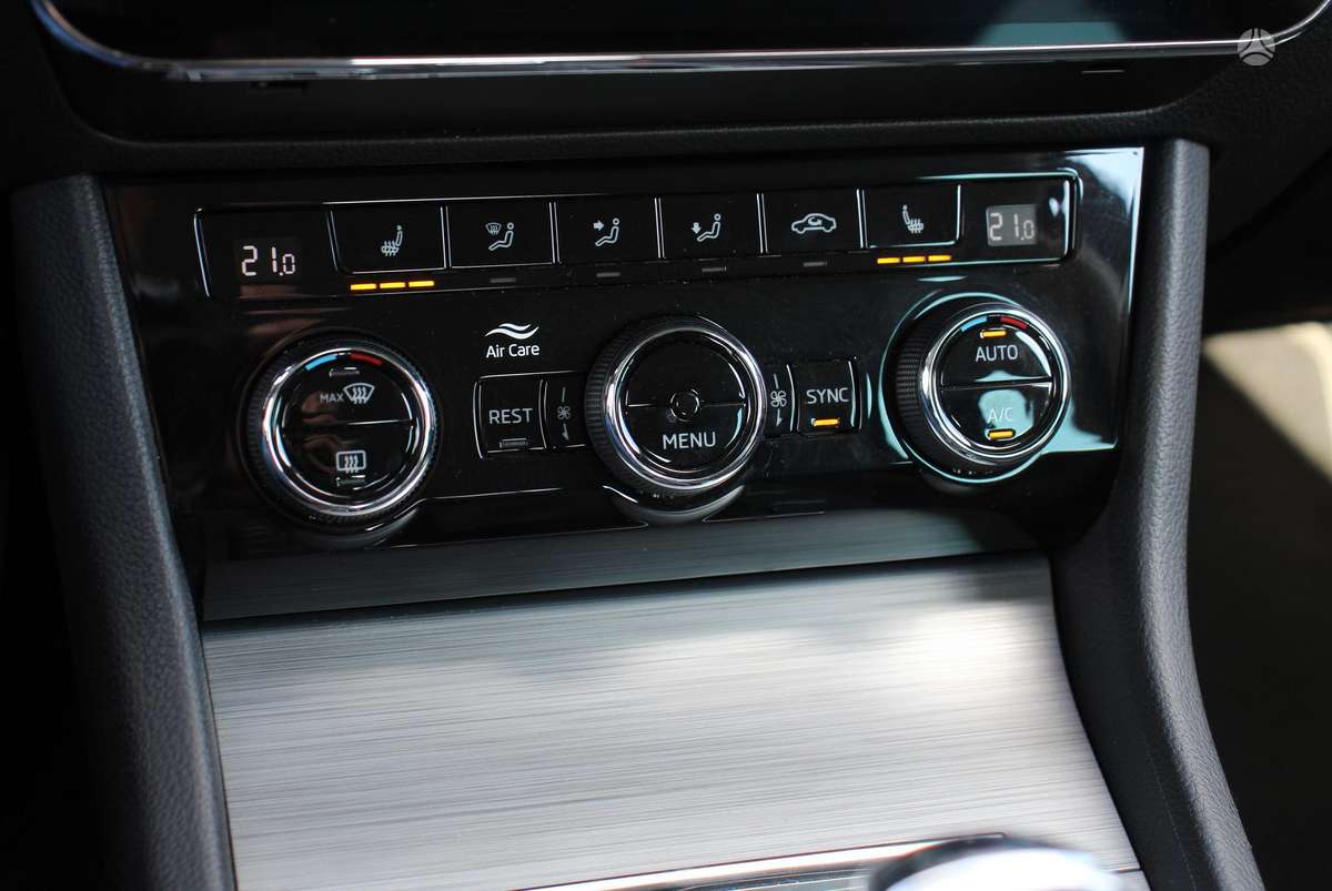 Škoda Superb - 12