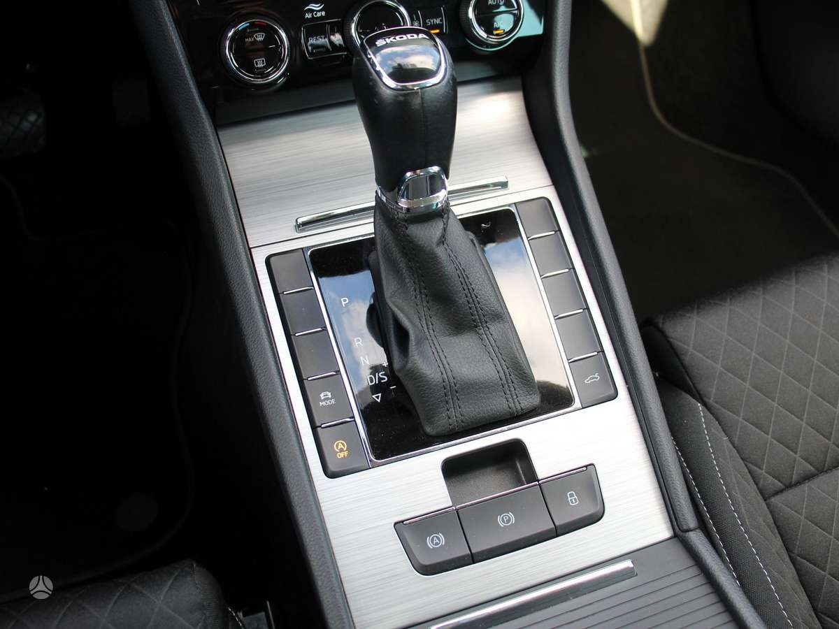 Skoda Superb, 1.5 l., Хэтчбек