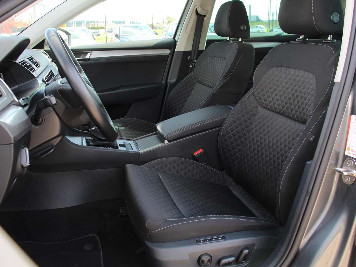 Skoda Superb, 1.5 l., Хэтчбек