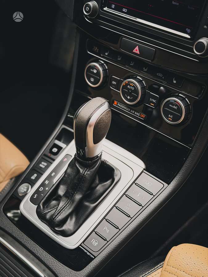 Volkswagen CC, 2.0 l., Седан