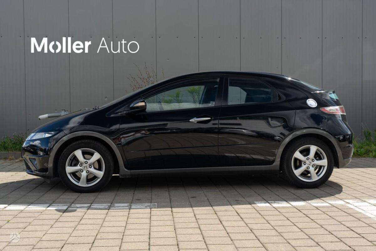 Honda Civic, 1.3 l., hatchback