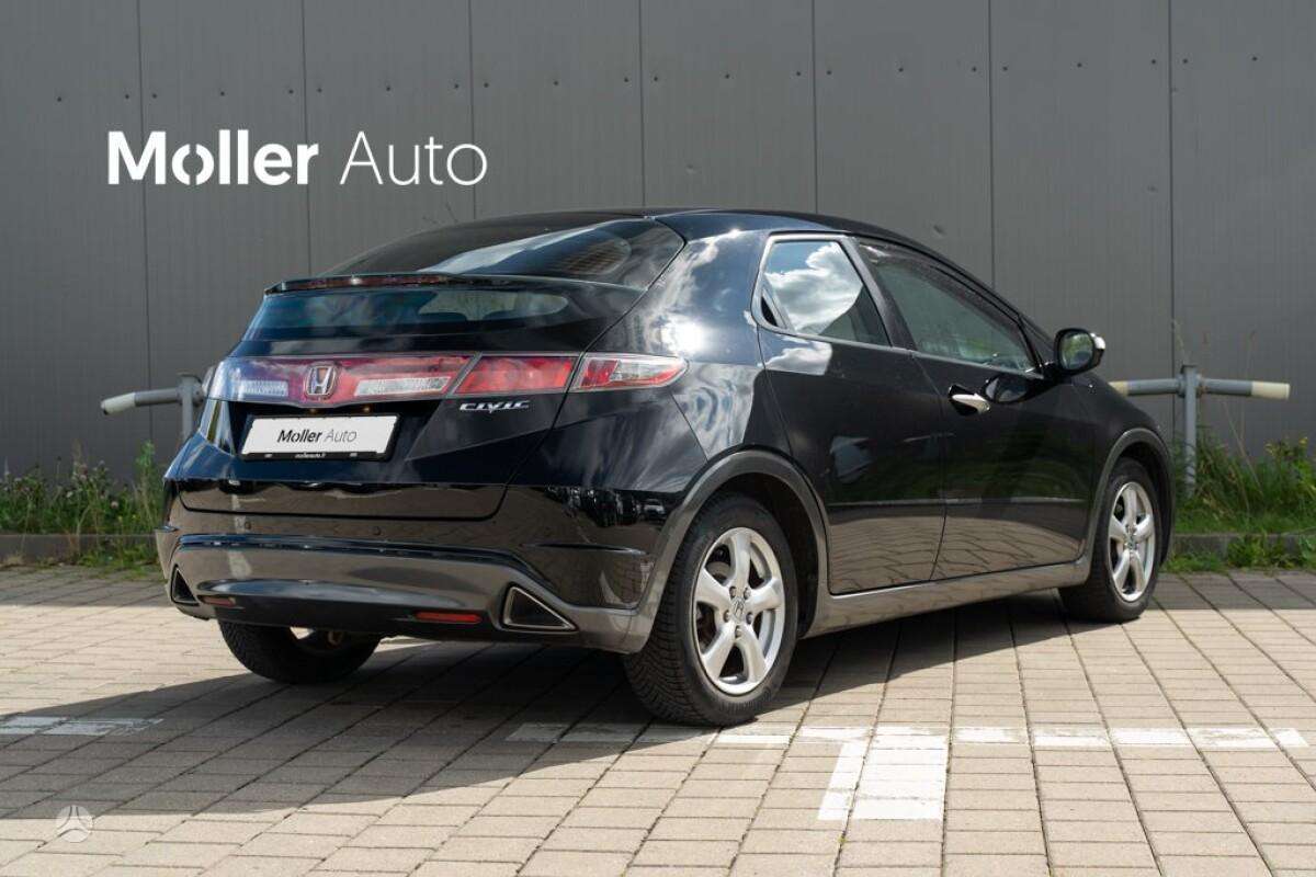 Honda Civic, 1.3 l., hatchback