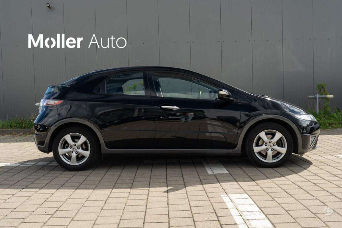 Honda Civic, 1.3 l., hatchback