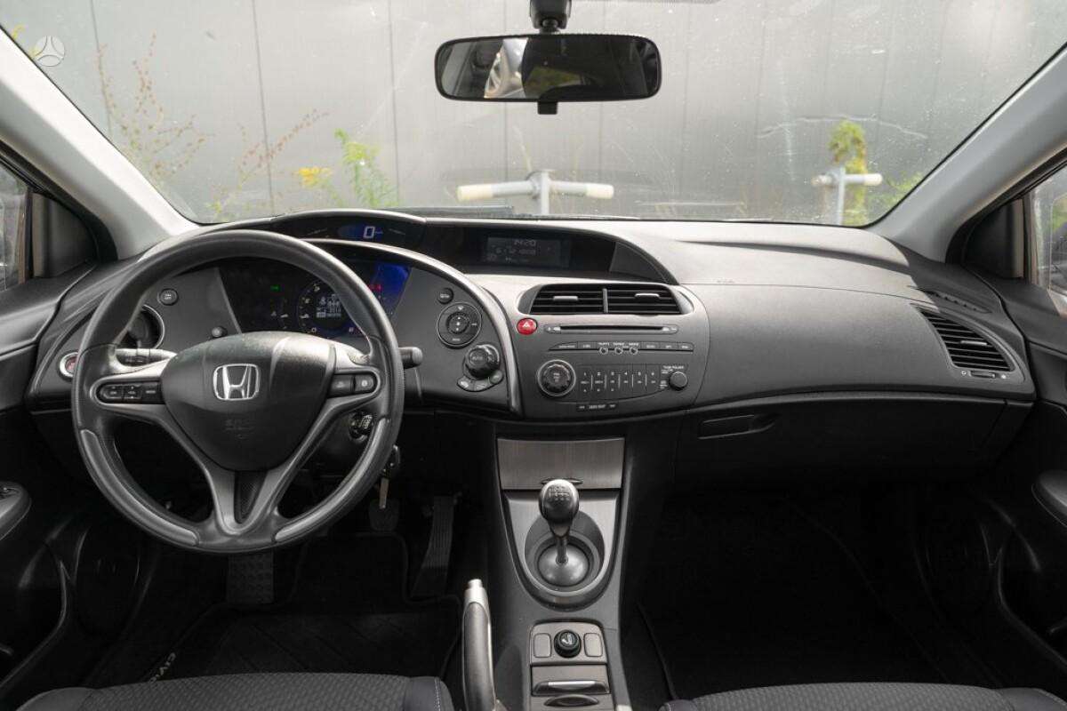 Honda Civic, 1.3 l., hatchback