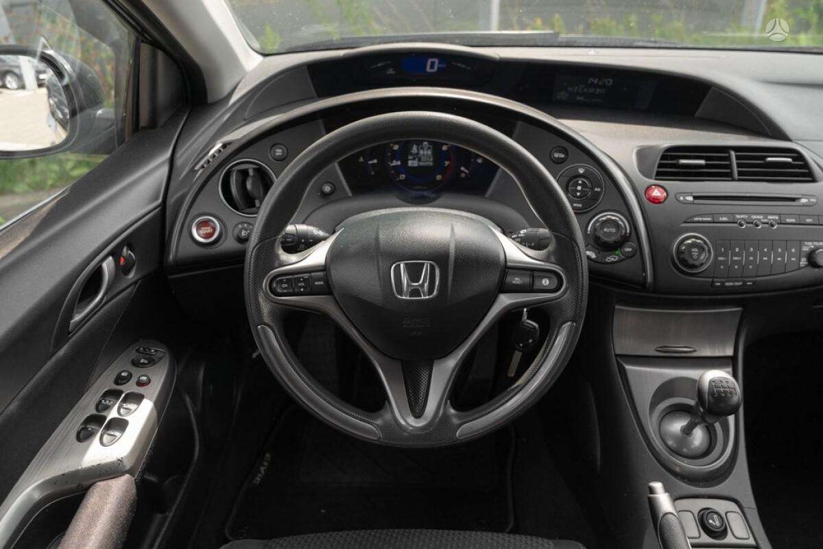 Honda Civic, 1.3 l., hatchback