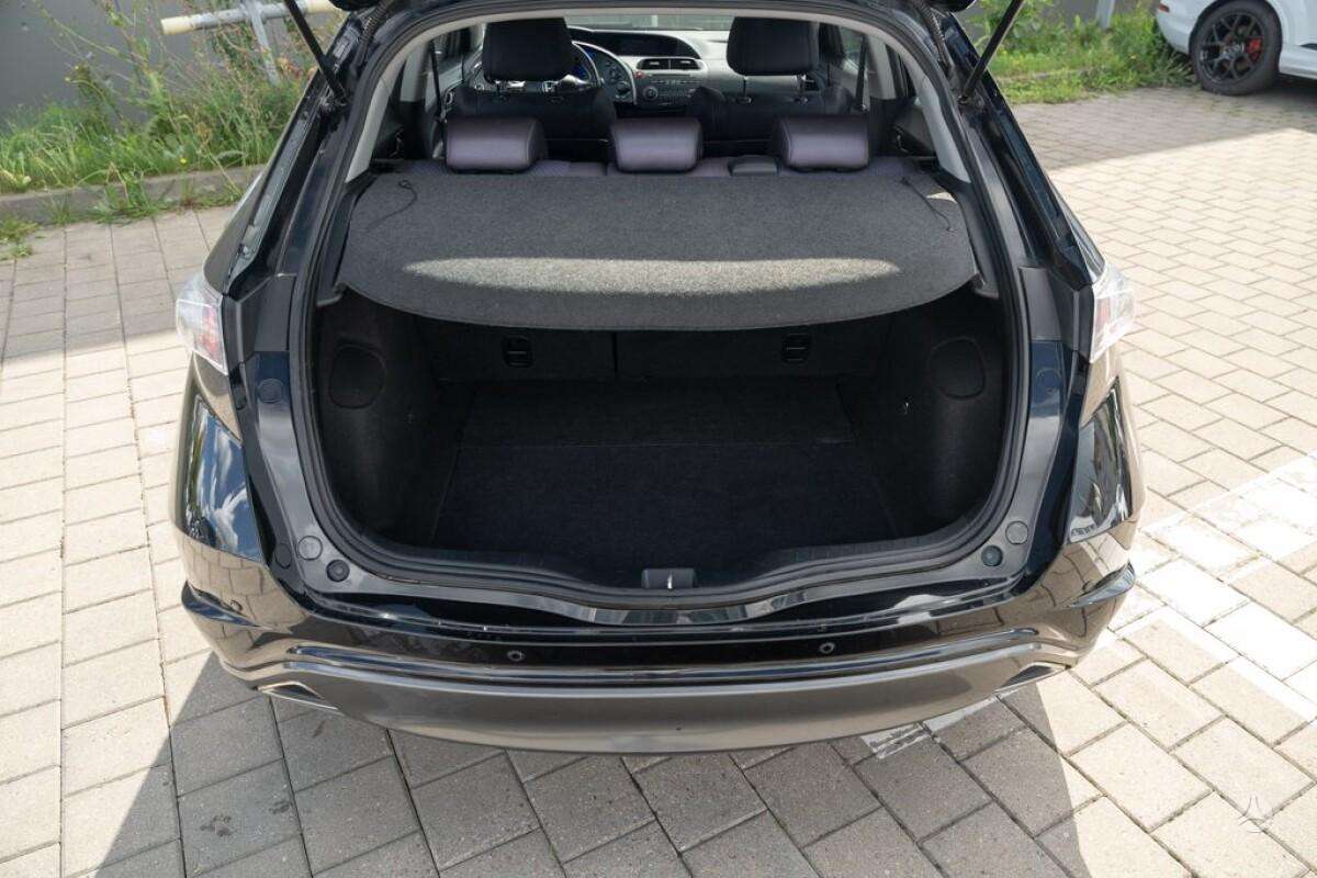 Honda Civic, 1.3 l., hatchback