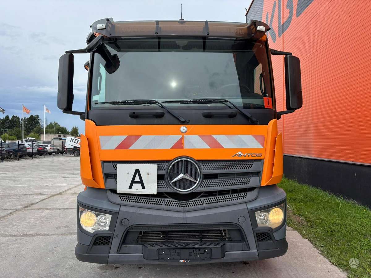 Mercedes-Benz Antos 2533 6x2*4, шасси