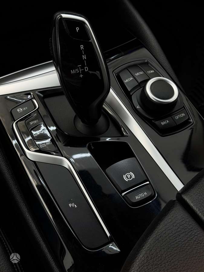 BMW 518, 2.0 l., Седан