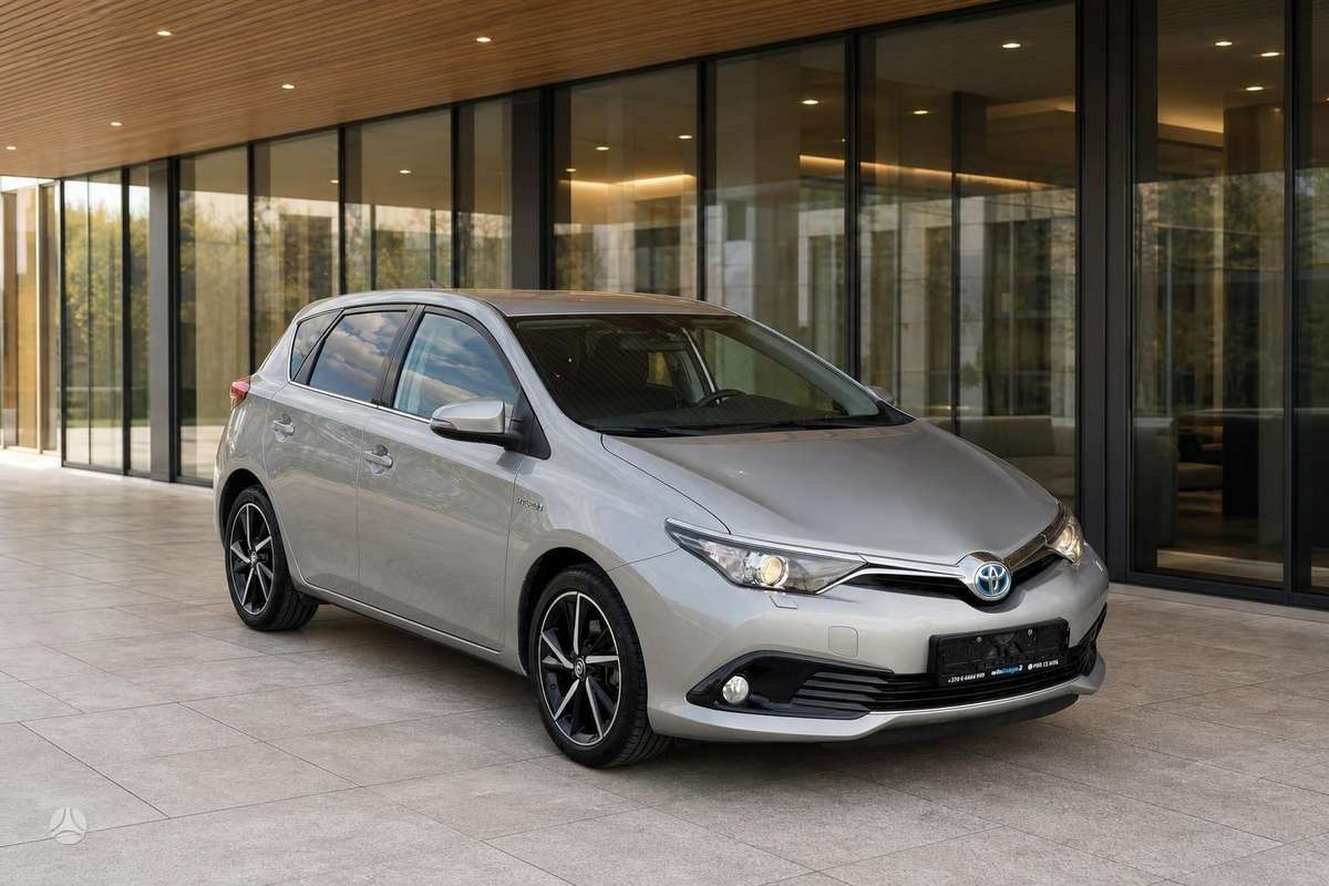 Toyota Auris - 2